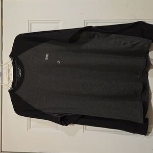 American Eagle Men's Long Sleeve T-shirt NWT Size Medium